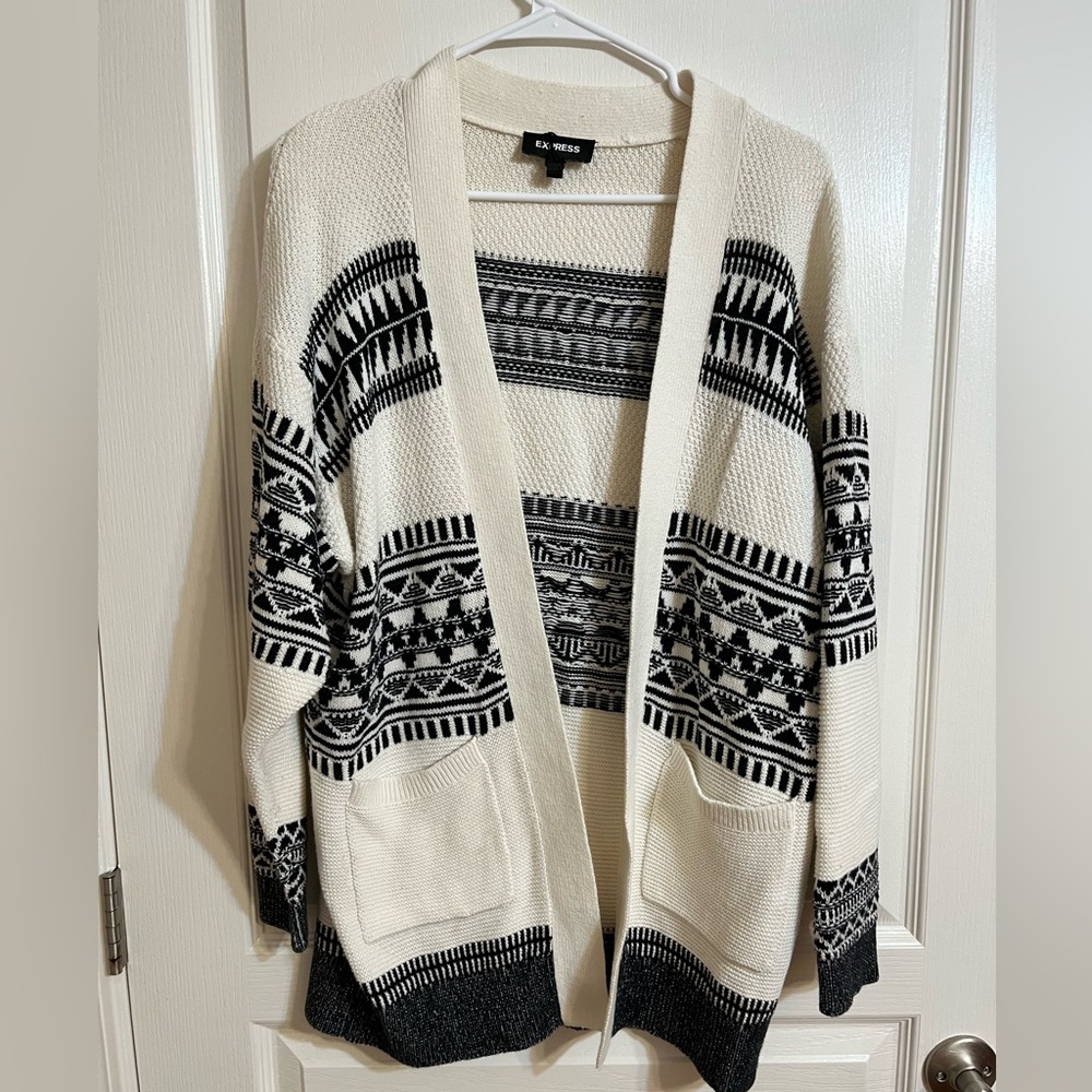 Express Women's Black and Cream Geometric Cardigan